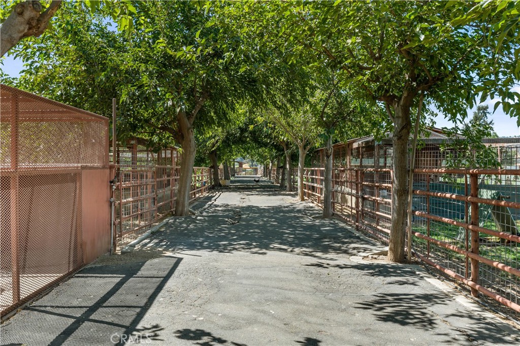 32623 Highway 190