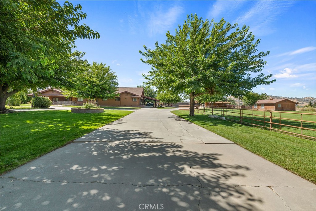 32623 Highway 190