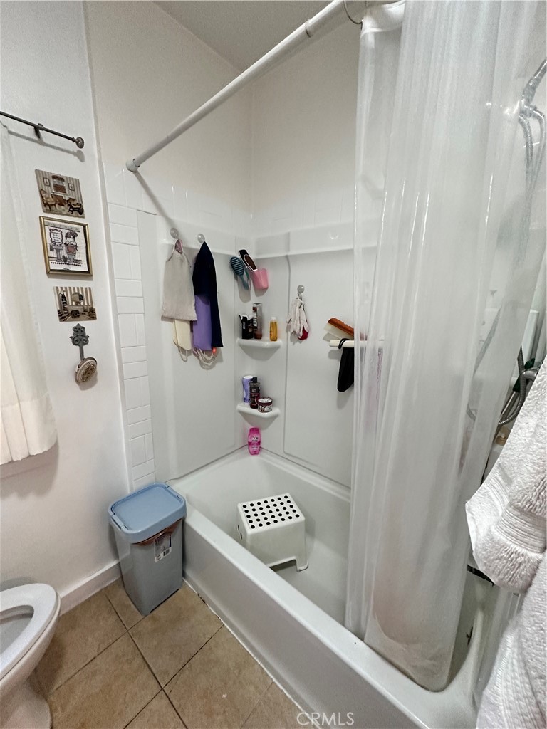 2116 S Palm Grove Ave