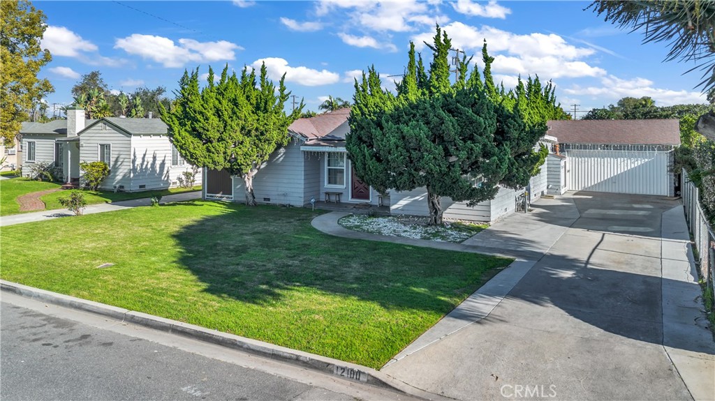 12100 Muriel Dr
