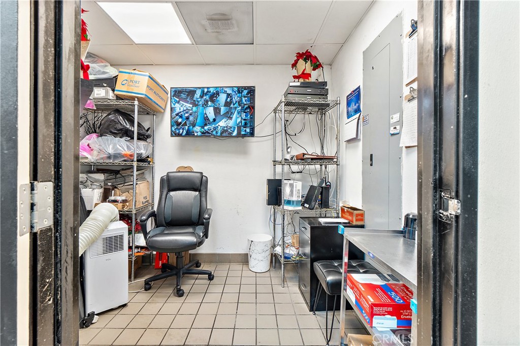 2363 California 105