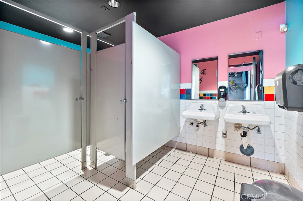 2363 California 105