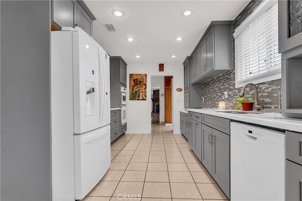 16822 Ardmore