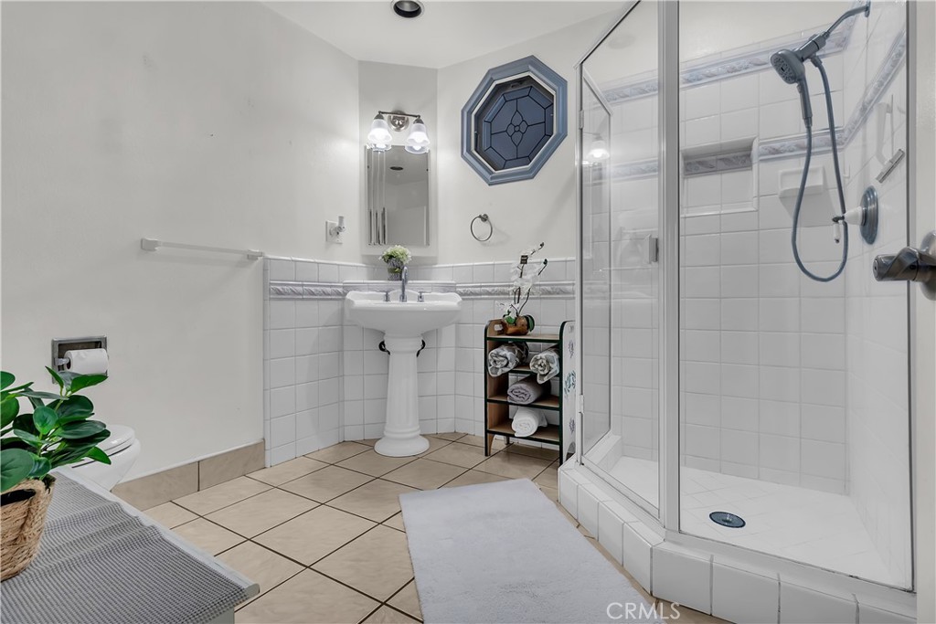 16822 Ardmore