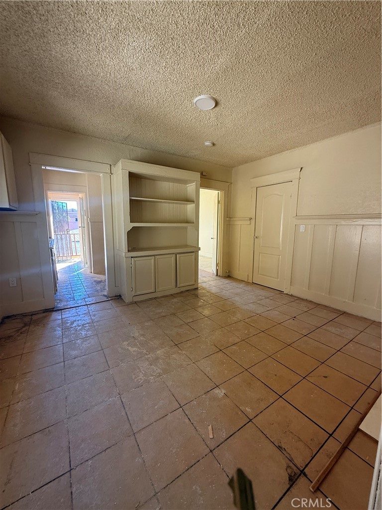 4257 San Pedro