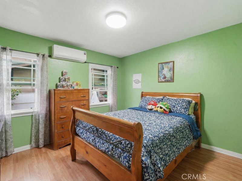 7752 Comstock