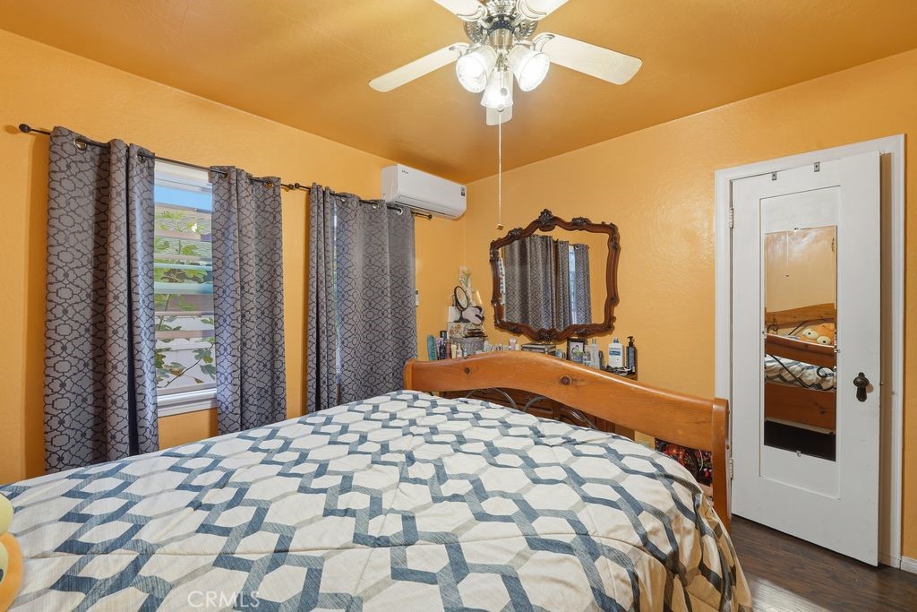 7752 Comstock