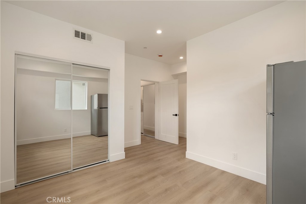 2843 Folsom