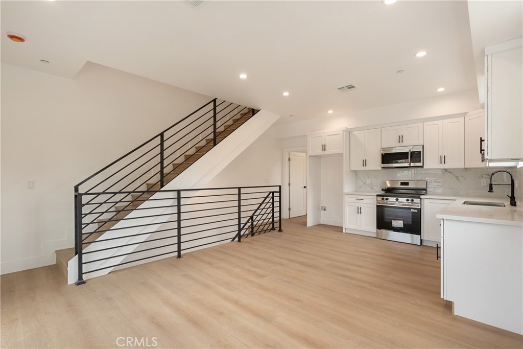 2843 Folsom