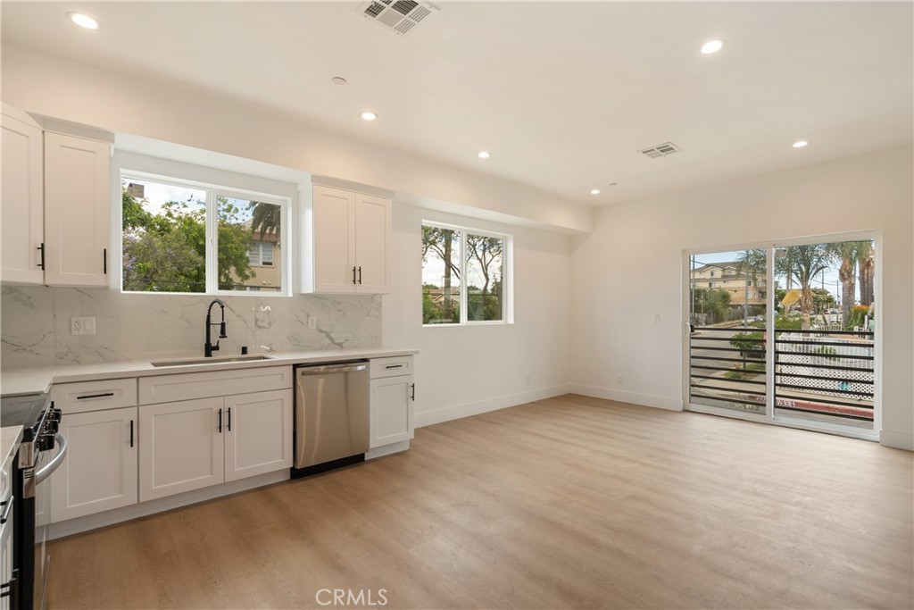 2843 Folsom