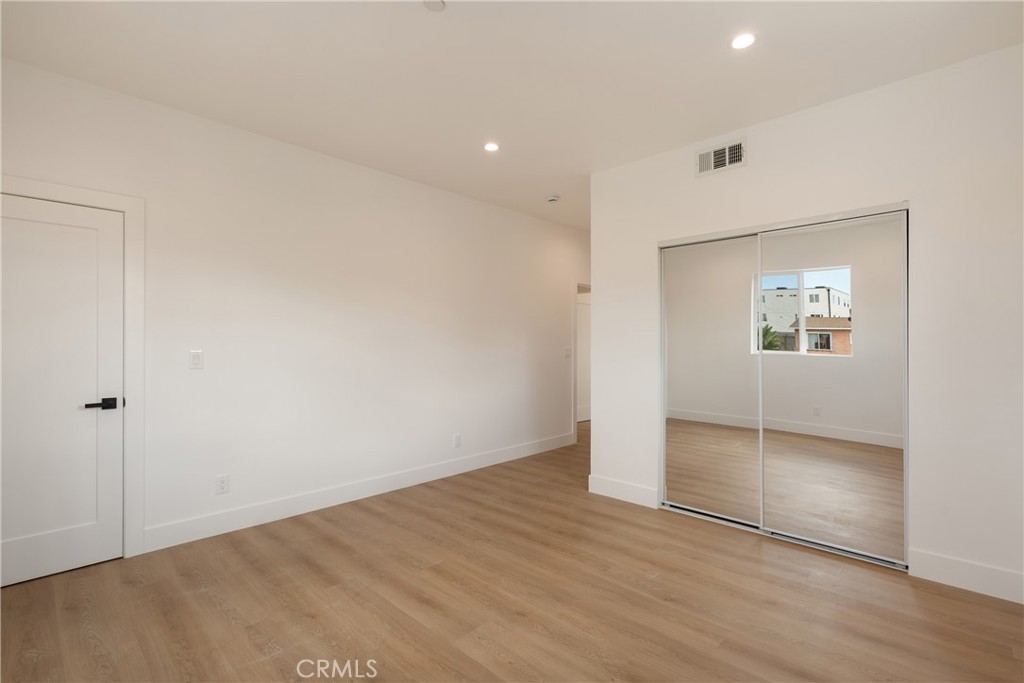 2843 Folsom