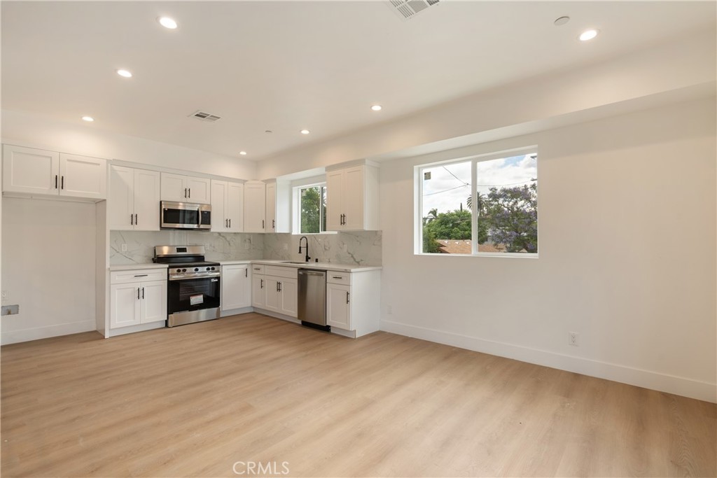 2843 Folsom