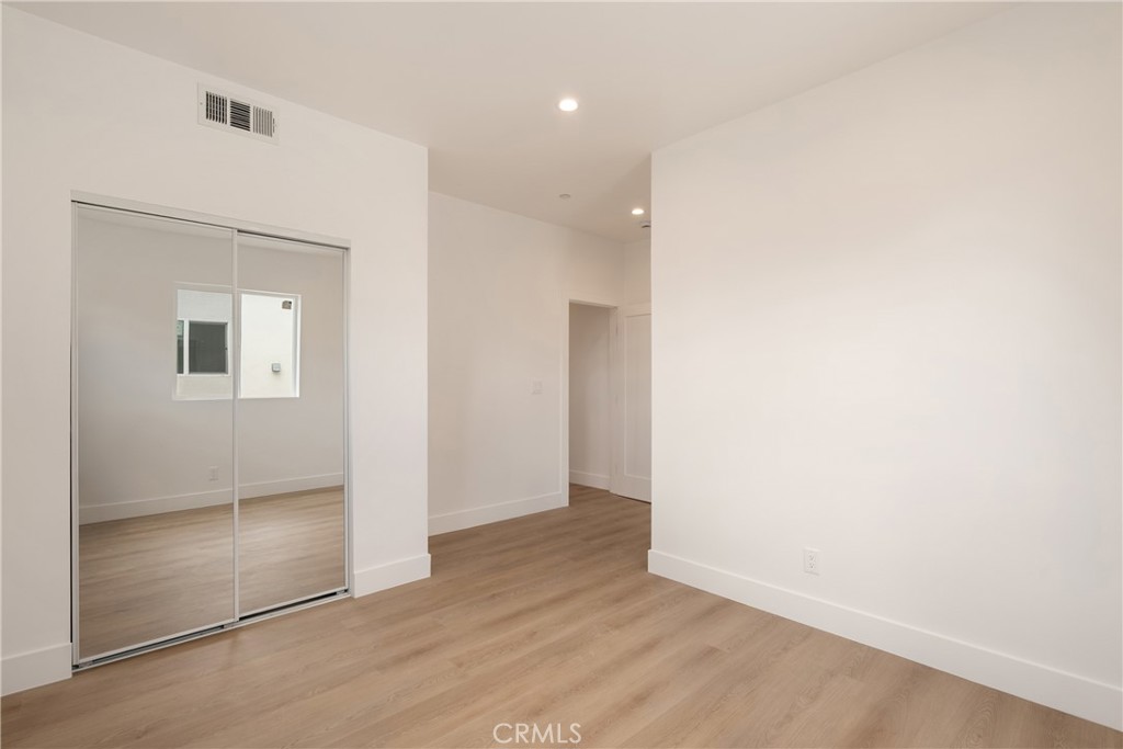 2843 Folsom