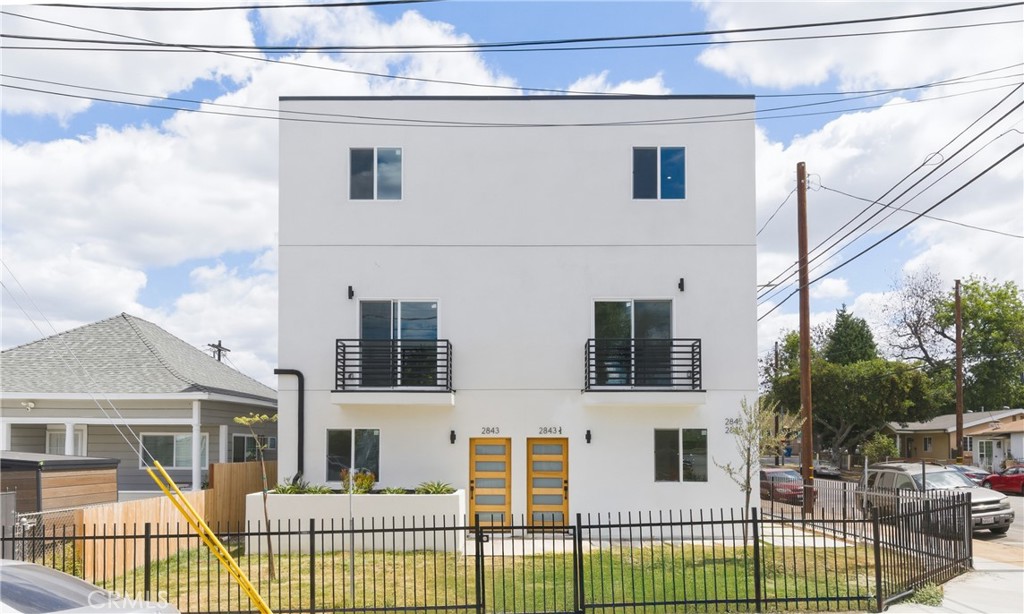 2843 Folsom