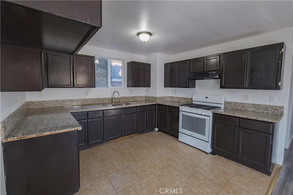 149 W Colden