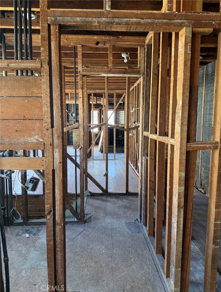 328 N Mariposa