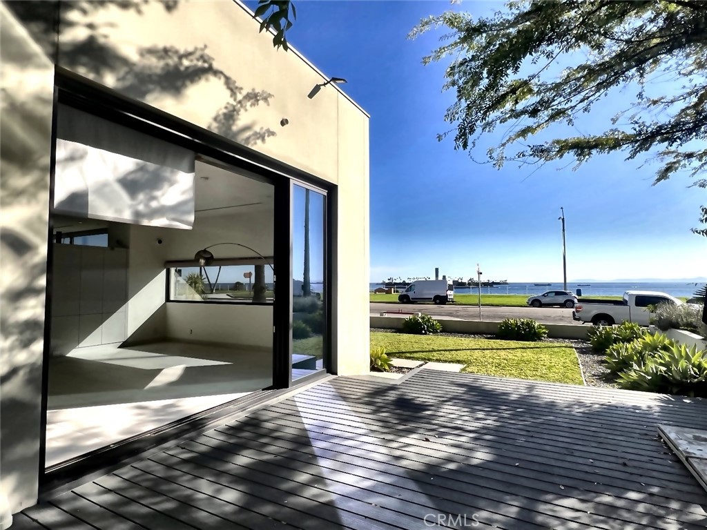 2767 E Ocean
