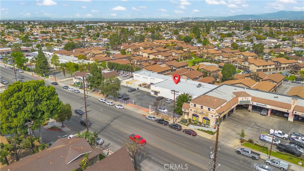 8595 Rosecrans
