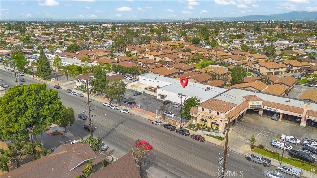 8595 Rosecrans