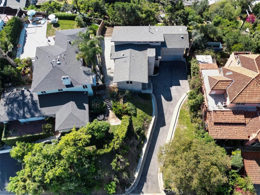 2377 Silver Ridge Avenue