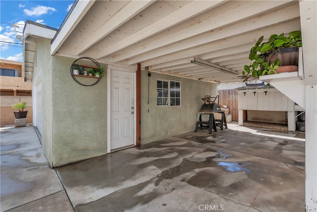 1414 W Shorb