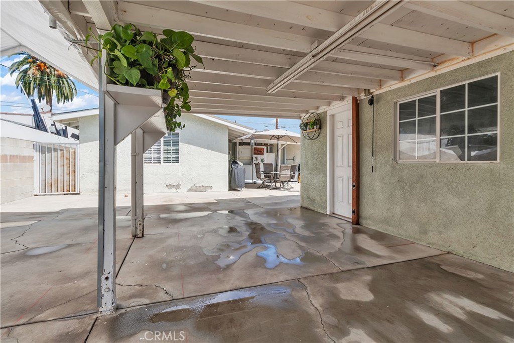 1414 W Shorb