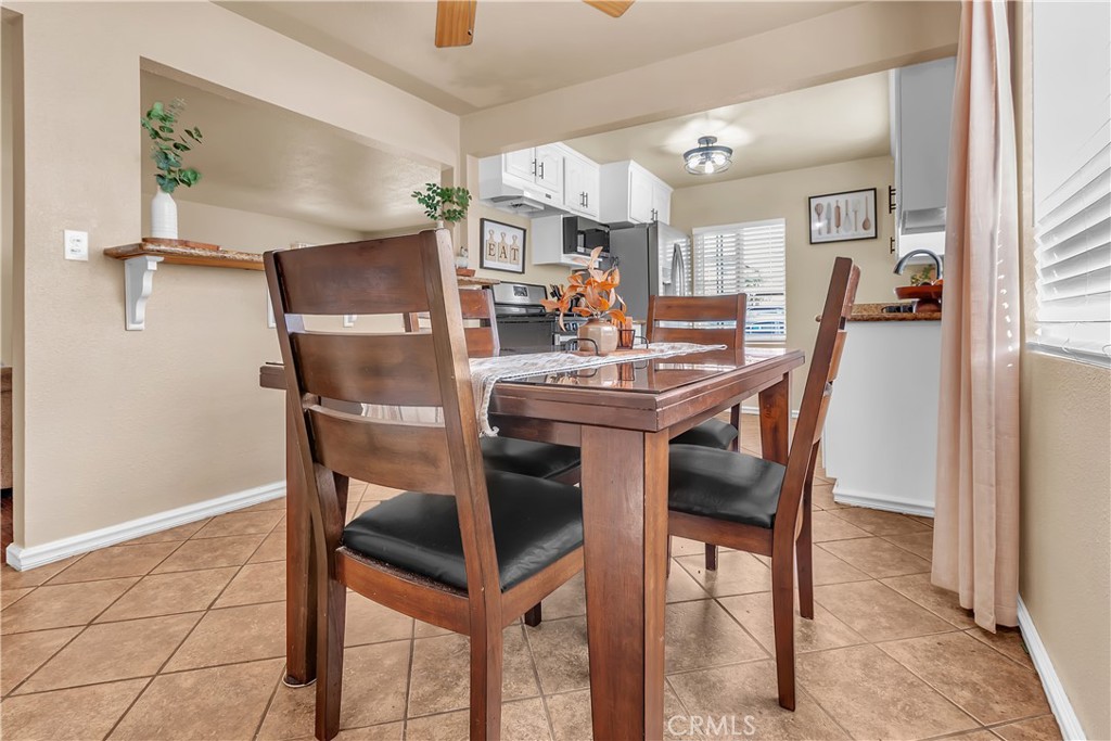 1414 W Shorb