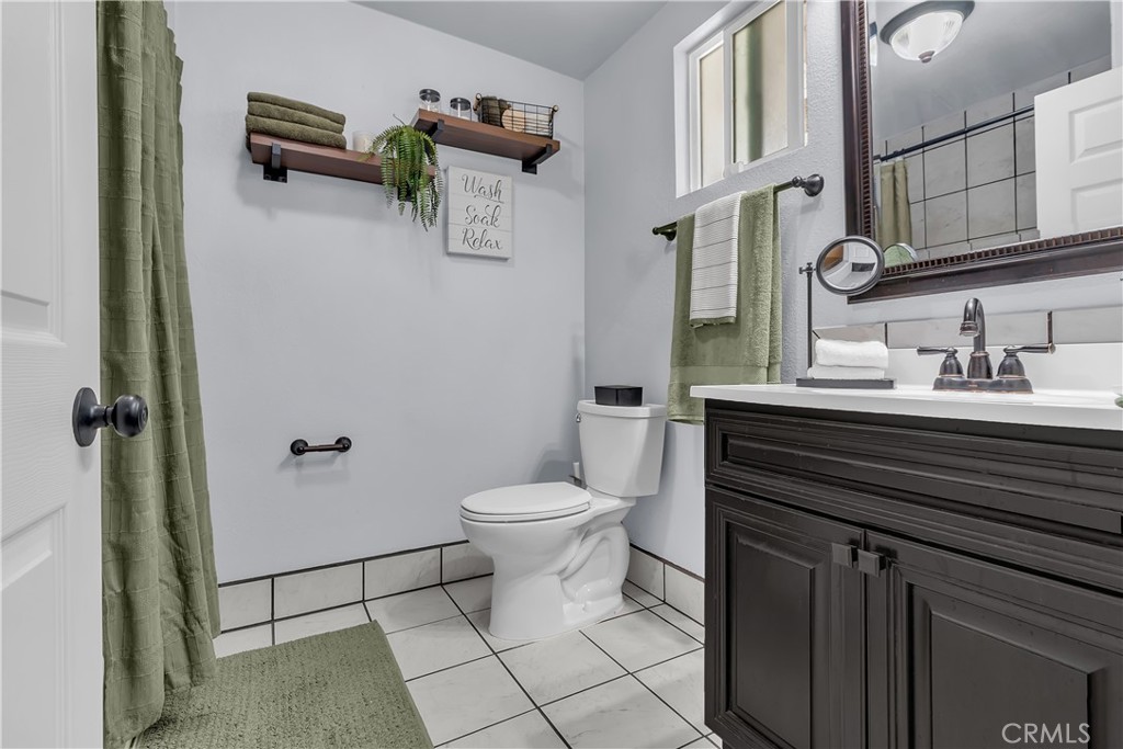 1414 W Shorb
