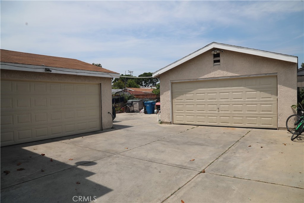 3531 E 61st