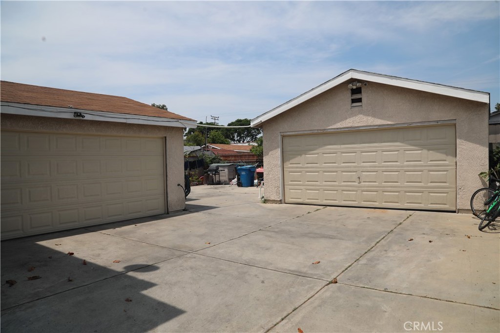 3531 E 61st
