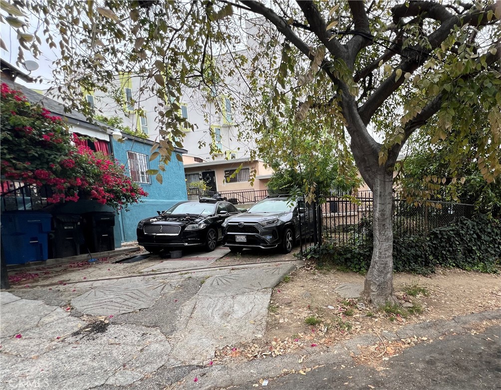 1405 W 2nd