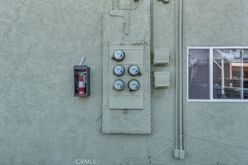 141 S 7th