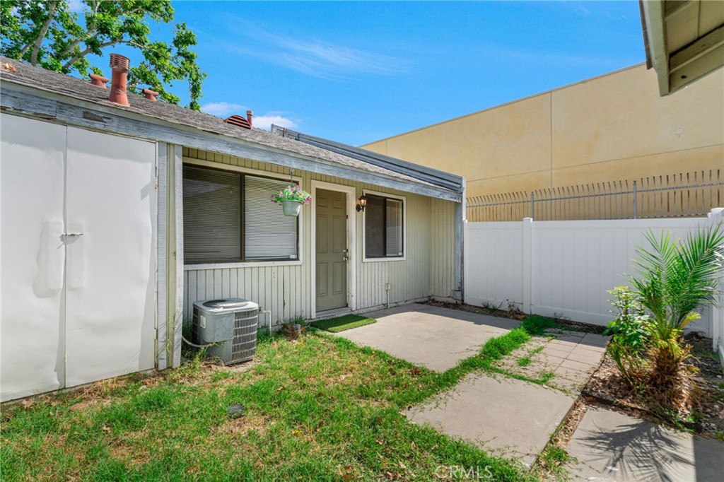 1965 Coulston Street 1