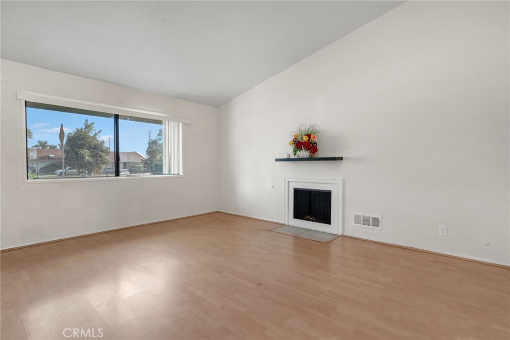 1965 Coulston Street 1