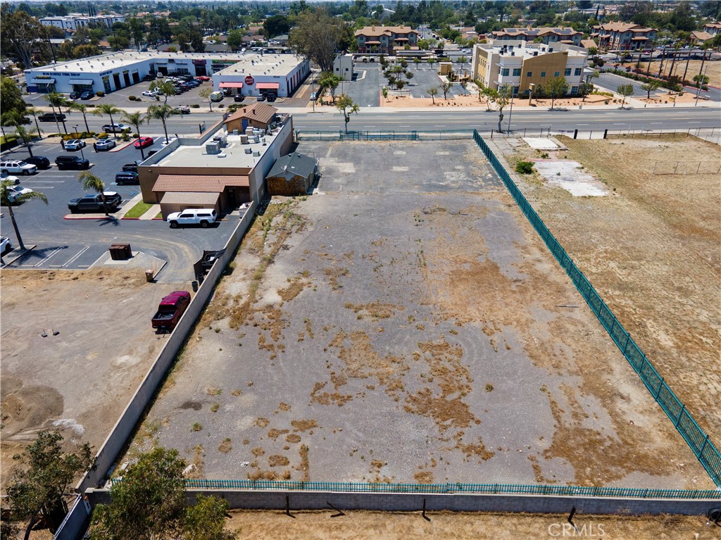 9491 Sierra Avenue