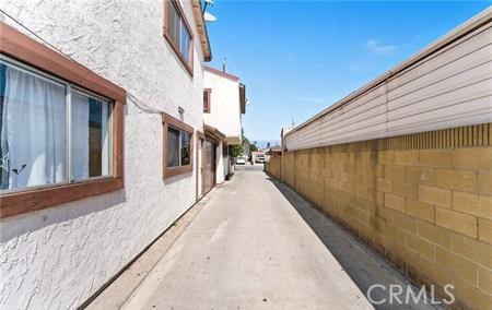 2526 Flower Street