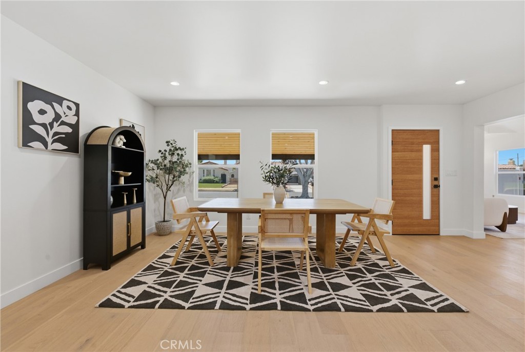 8104 S 2nd