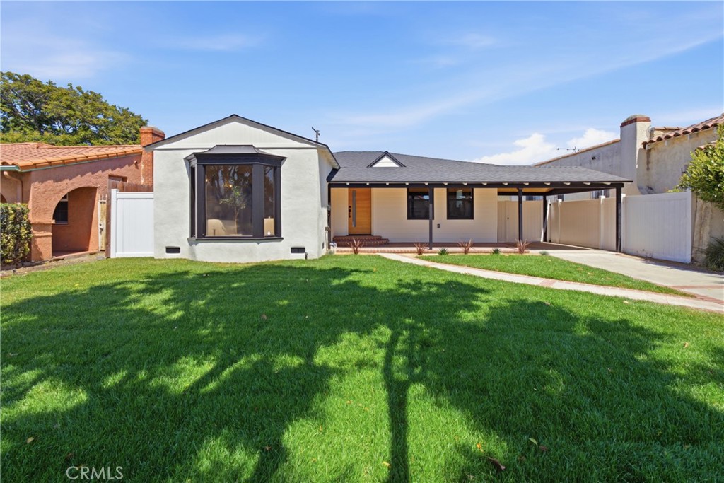 8104 S 2nd