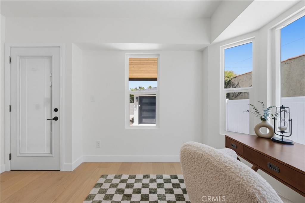 8104 S 2nd