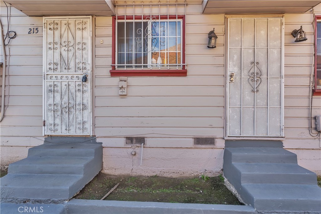2429 E 3rd