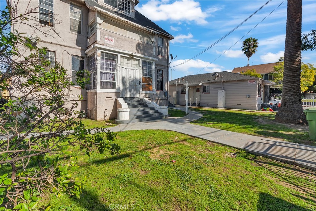 2429 E 3rd