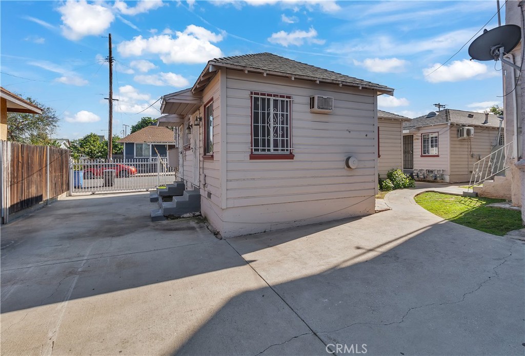 2429 E 3rd