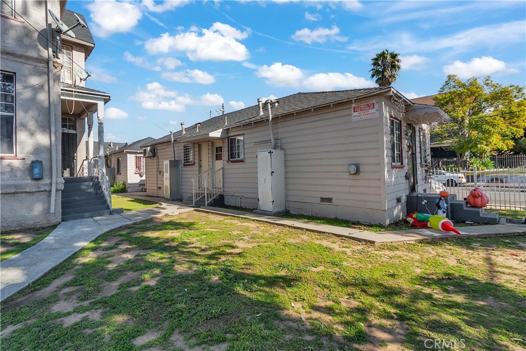 2429 E 3rd