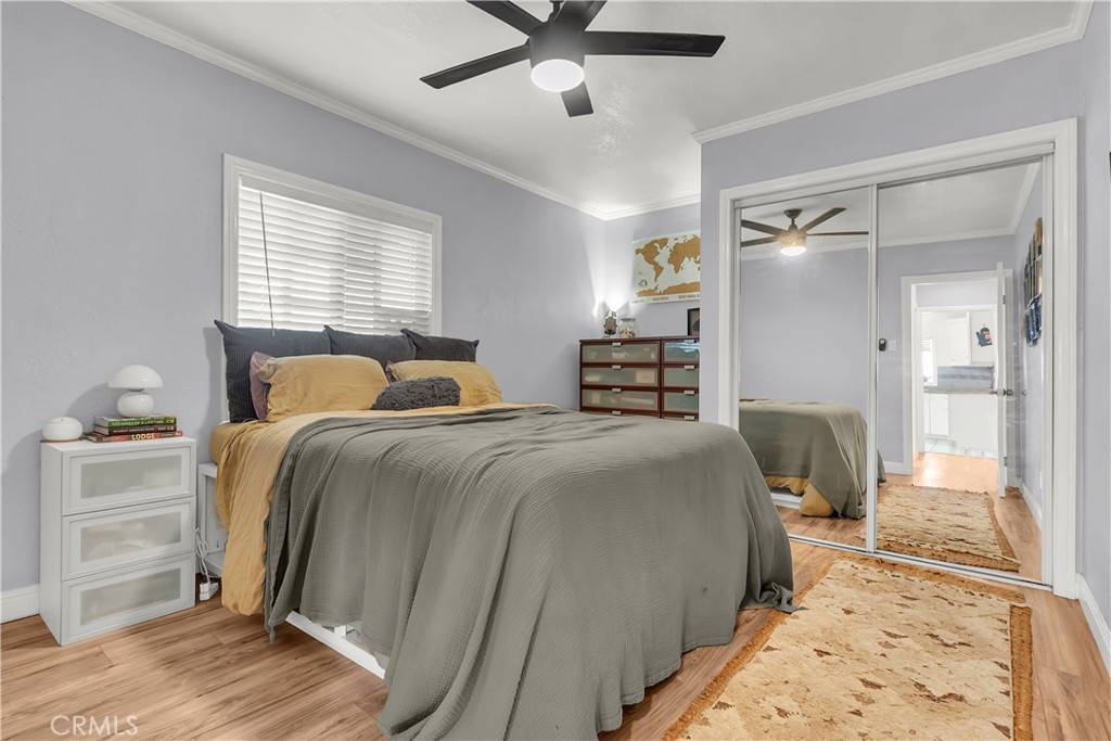 9032 Walnut