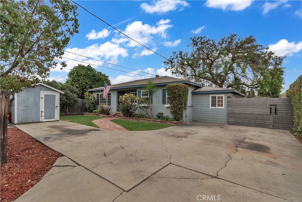 9032 Walnut