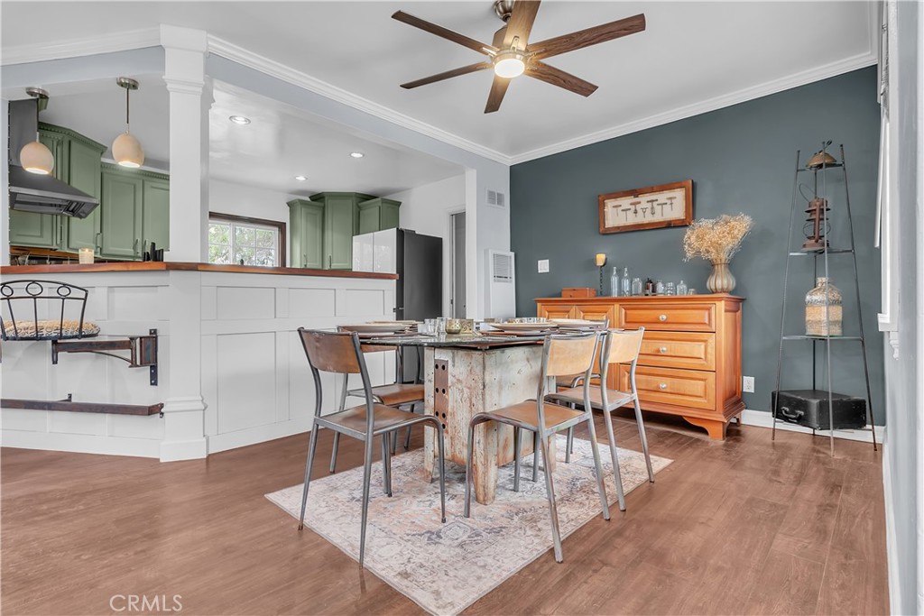 9032 Walnut