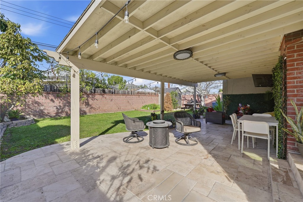 6545 Dos Rios Rd
