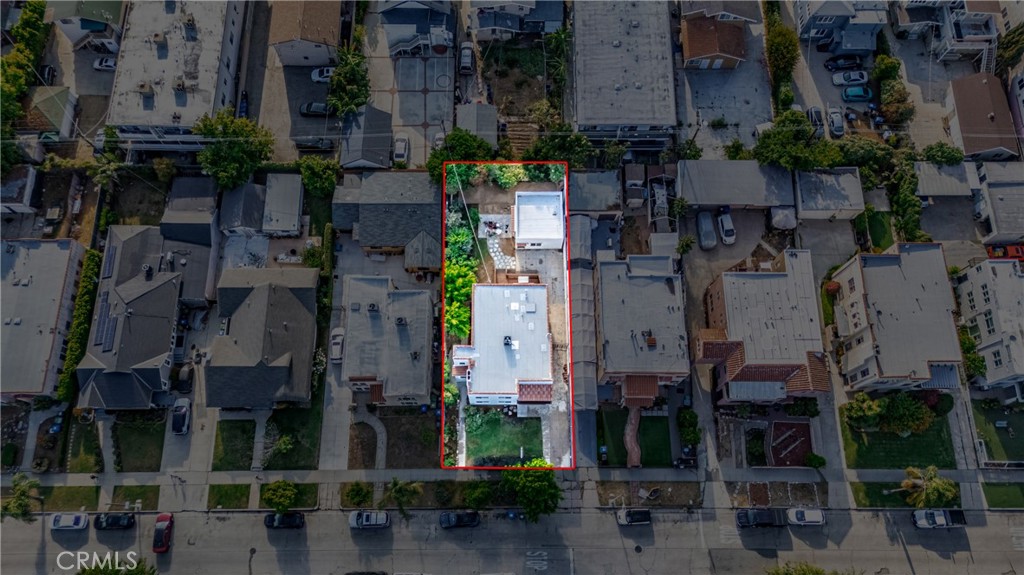 2111 S Bronson
