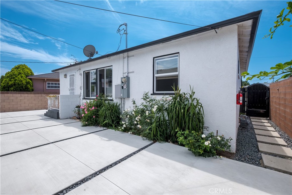 1031 W 227th Street