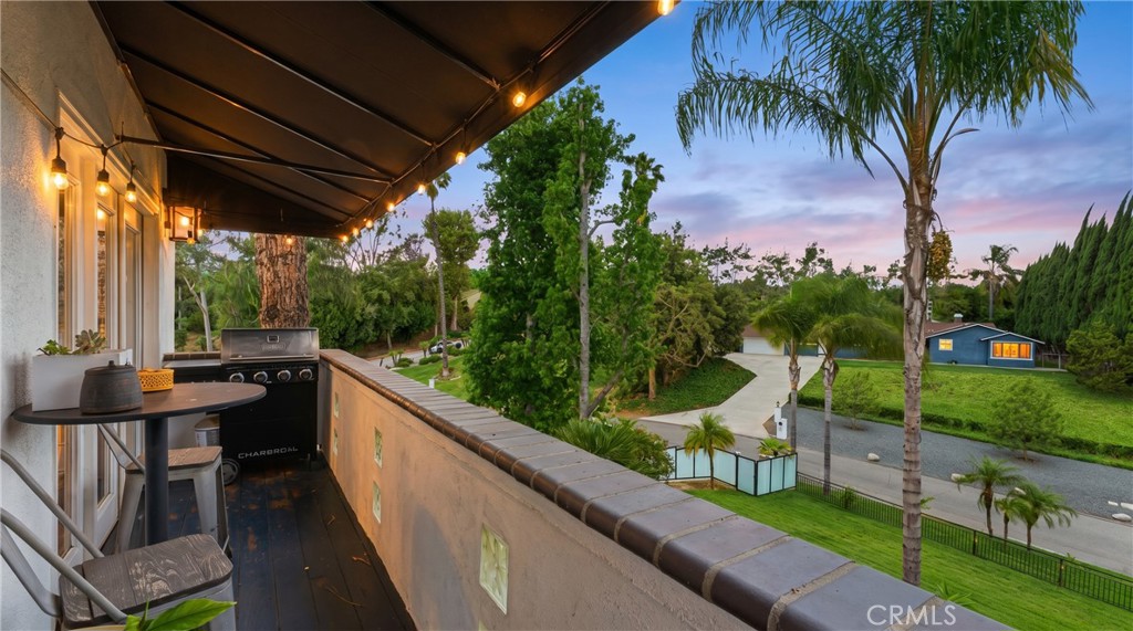 520 W Hermosa